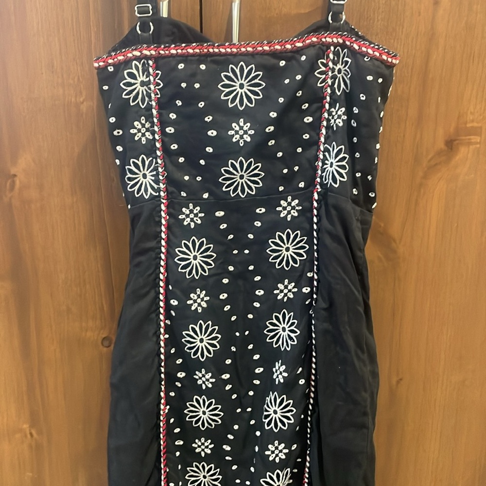 Veronica Beard Embroidered Beaded Dress - Picture 11 of 13